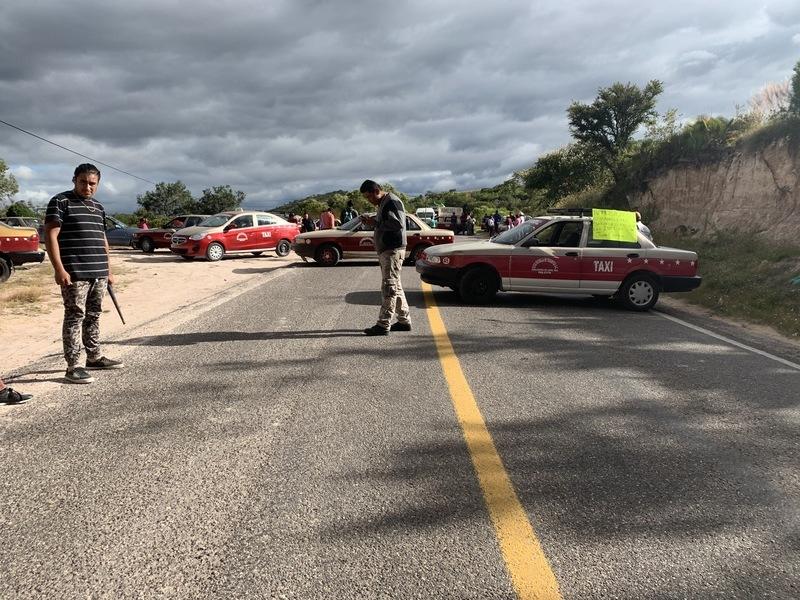 Taxis blocking the road