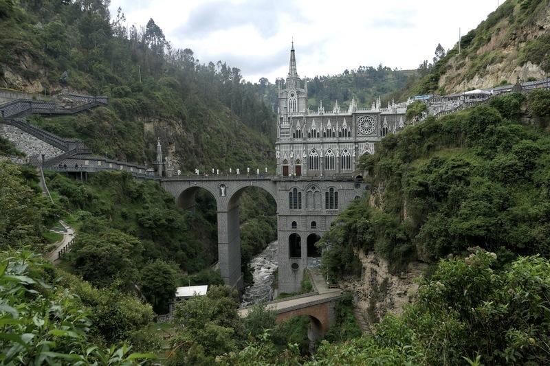 El Santuario de las Lajas