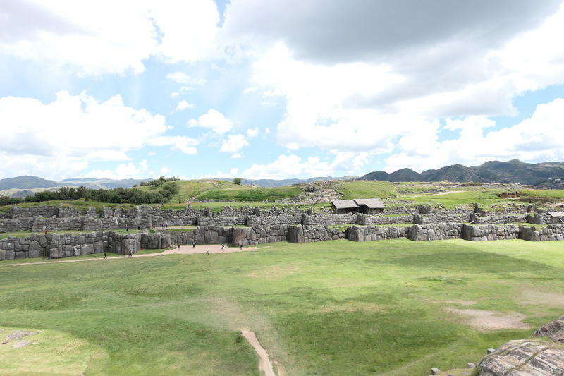 Zig-zag walls of Saqsaywaman